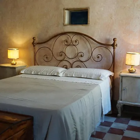 Torre Di San Caprasio Art Bed & Breakfast