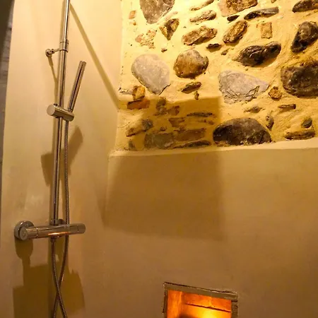 Torre Di San Caprasio Art Panzió *