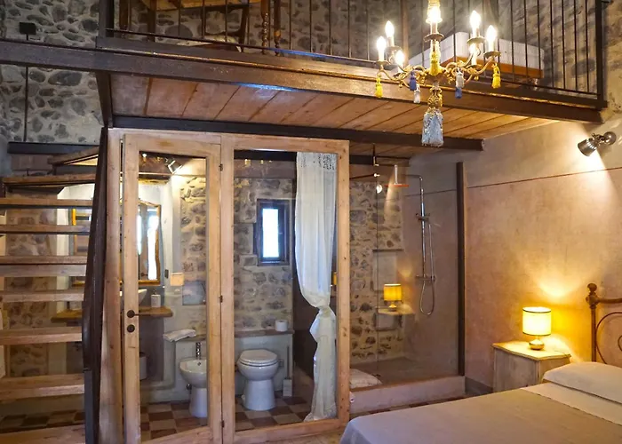 B&B Torre Di San Caprasio Art 아울라