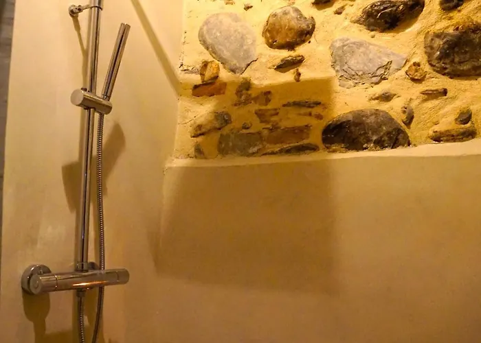 Torre Di San Caprasio Art B&B 3*